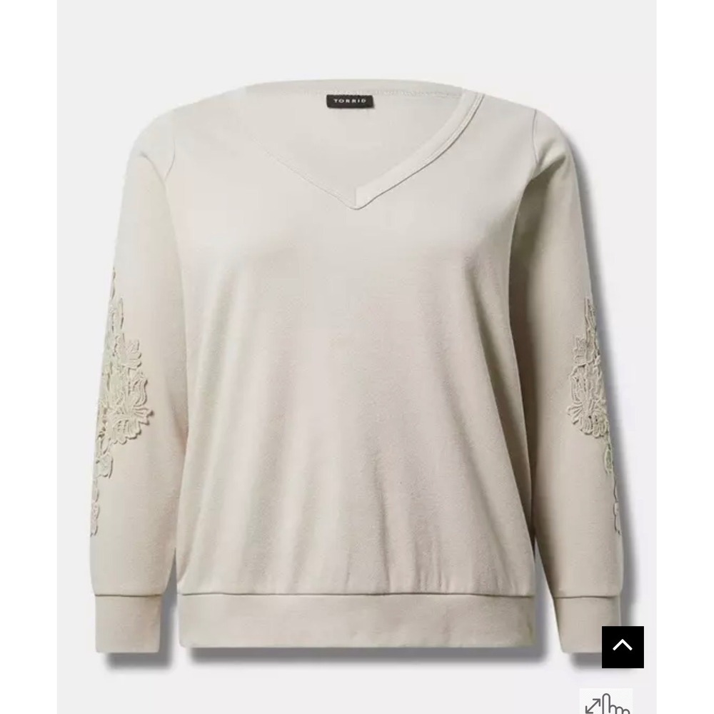 Torrid Sweatshirt Women 3X Beige‎ Lace Sleeve V-Neck Fleece Gorpcore Cabincore